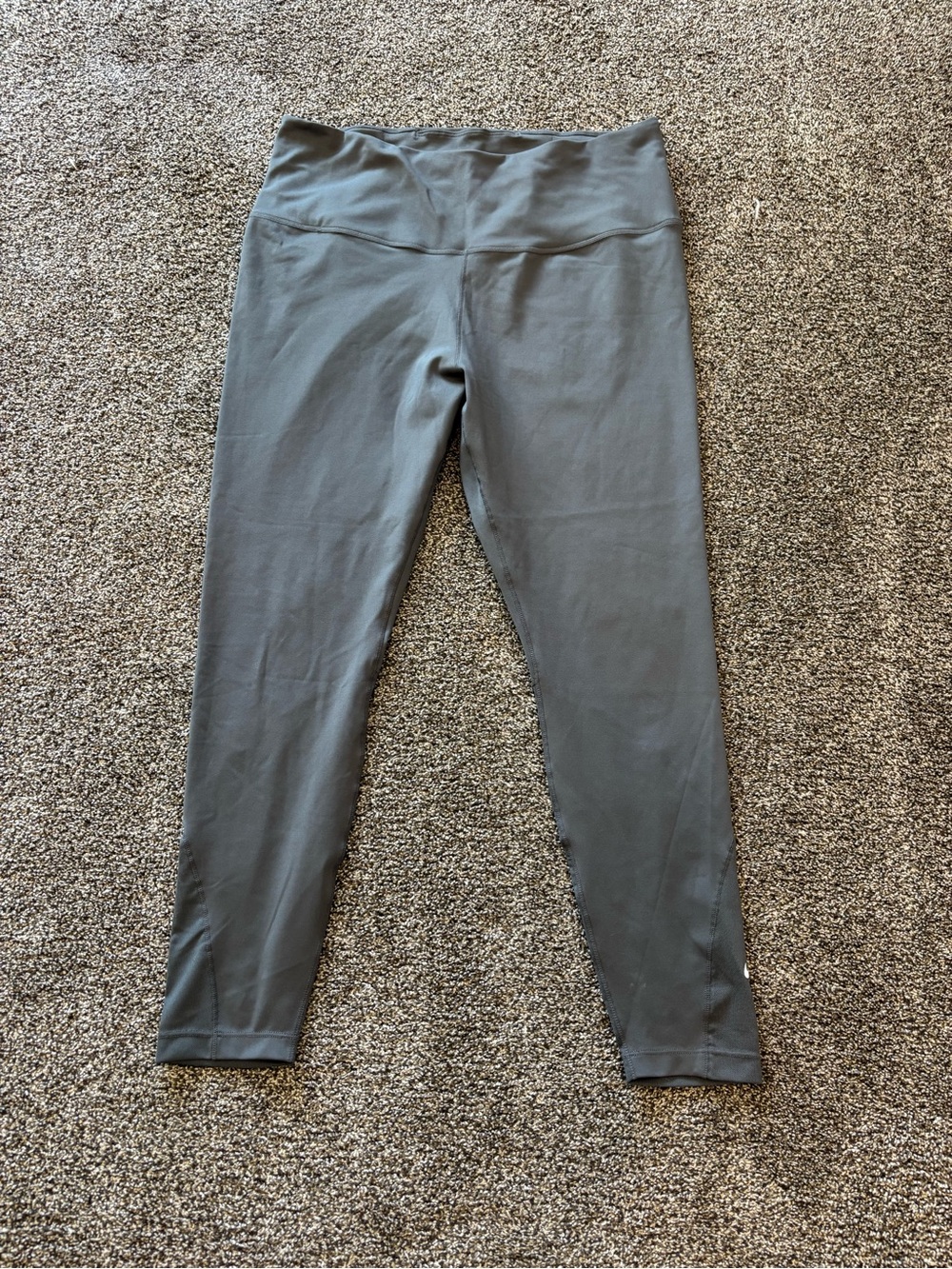 Nike dri-fit women’s Leggings in Dark Gray